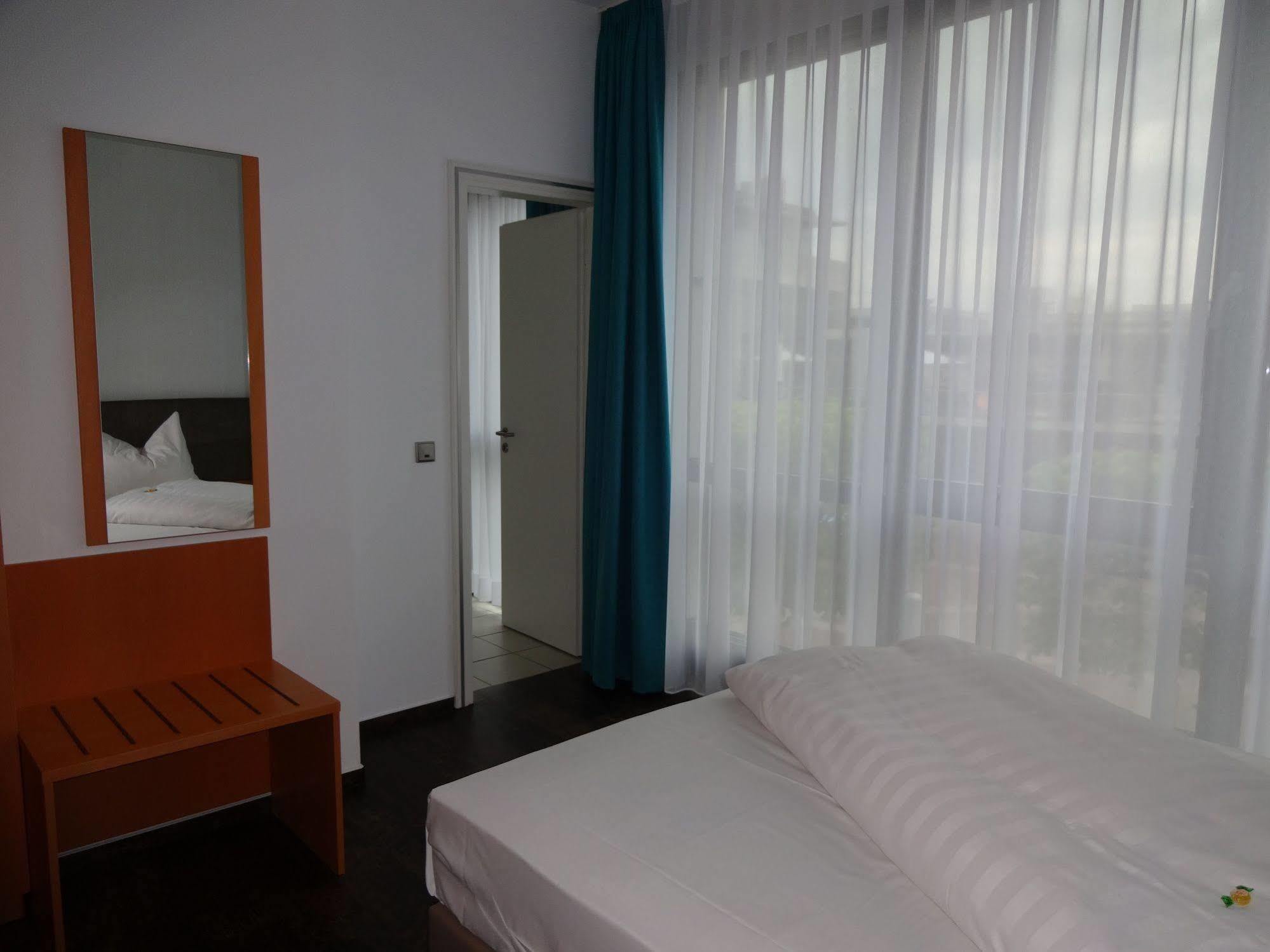 Koncept Hotel Benedikt Зигбург Екстериор снимка